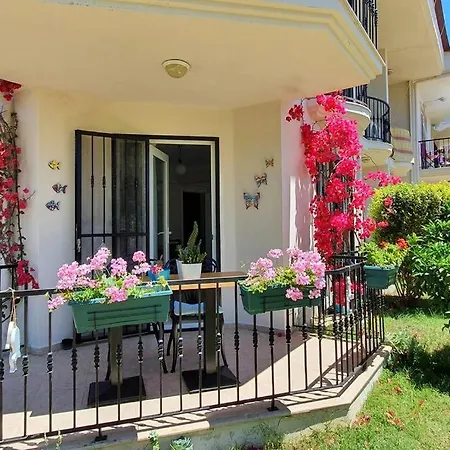 Apartment Fethiyede Havuzlu Sitede Kiralik Tatil Evi