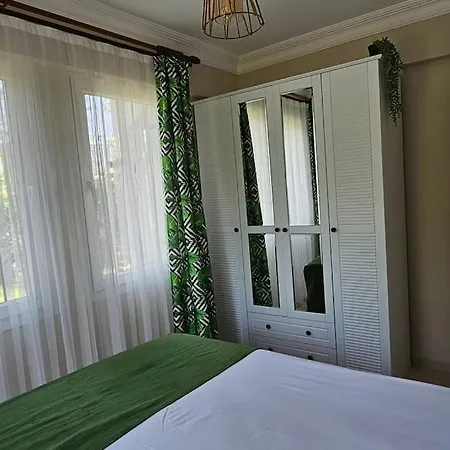 Fethiyede Havuzlu Sitede Kiralik Tatil Evi Apartment *