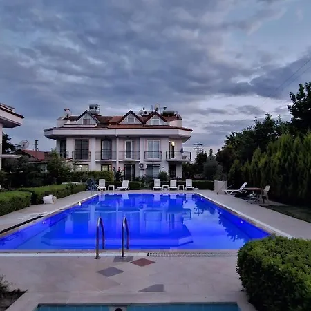 Fethiyede Havuzlu Sitede Kiralik Tatil Evi Apartment Fethiye